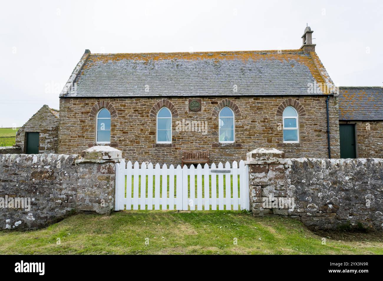 Herston Hall sur South Ronaldsay, Orcades, a été construit à l'origine comme une chapelle de salle de mission en 1885, mais a maintenant été converti pour être utilisé comme un chalet de vacances. Banque D'Images