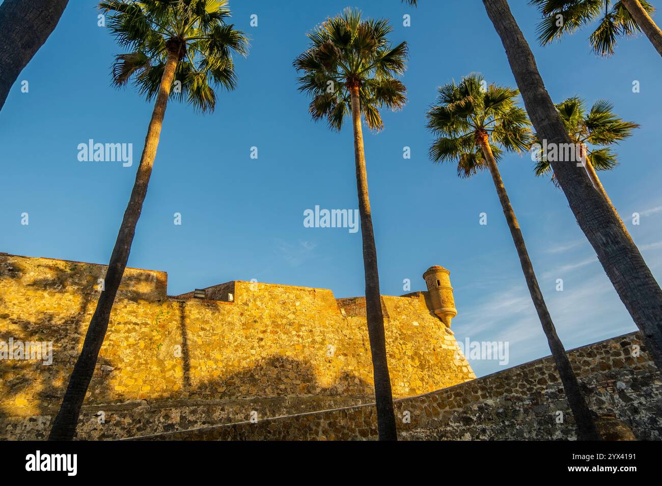 Château royal et remparts, principal monument historique de Ceuta en Espagne, Afrique du Nord Banque D'Images