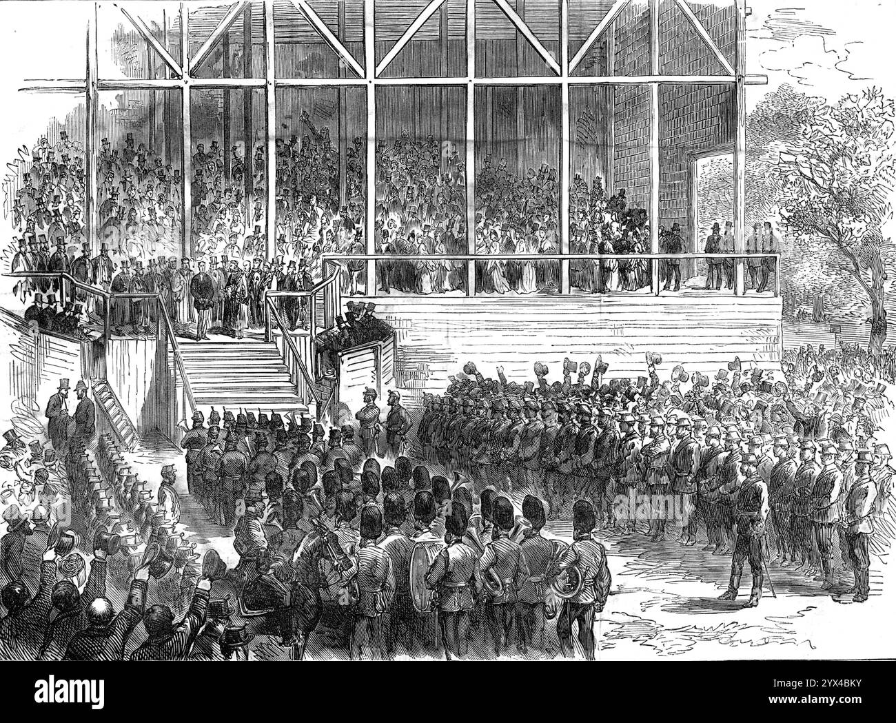 Prince Arthur à Leeds : le Prince déclarant le parc Roundhay ouvert, 1872. 'La procession est arrivée au parc vers deux heures, quand un salut royal a été tiré. L'endroit érigé pour la cérémonie d'ouverture était une grande structure en bois, capable d'accueillir environ 500 personnes, qui a été remplie à déborder ; et lorsque le prince et la suite, accompagnés du maire [John Barran] et d'autres personnes distinguées, ont descendu l'avenue et sont montés sur la plate-forme, un acclamant de plus de cent mille voix ont salué la présence royale. Lorsque le calme avait été obtenu, l'évêque de Ripon offrit Banque D'Images