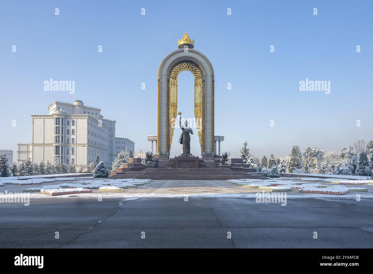 Statue d'Ismail Samani, Ismoili Somoni, Douchanbé, Tadjikistan, Asie centrale, Asie Banque D'Images