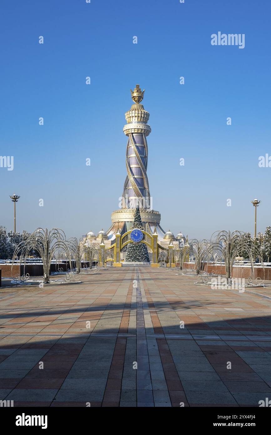 Tour d'Istiklol, Tour de l'indépendance et de la liberté, hiver, Douchanbé, Tadjikistan, Asie centrale, Asie Banque D'Images