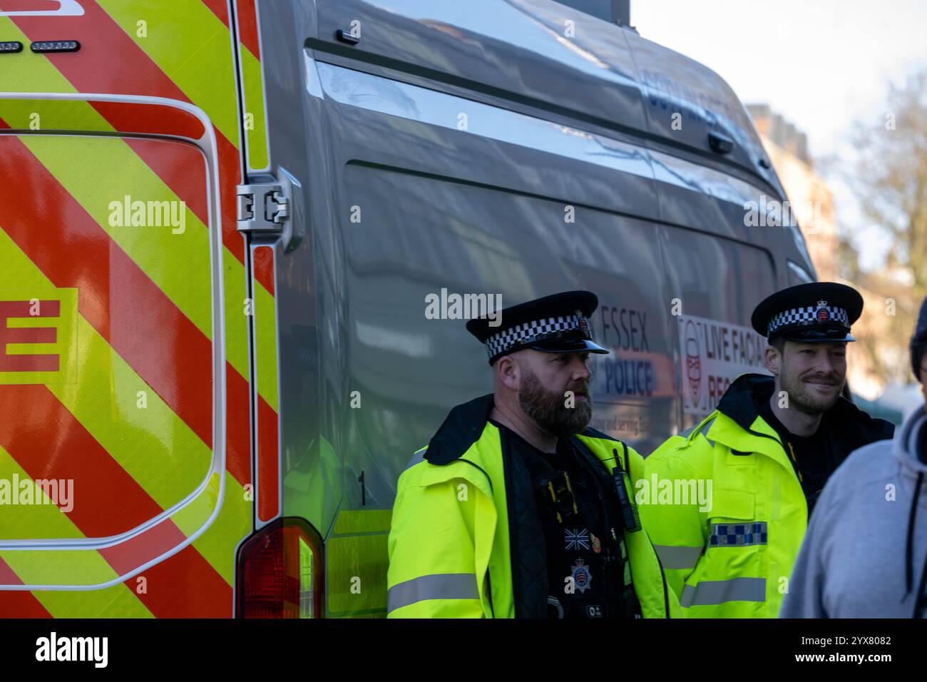 Brentwood Essex 14th Dec 2024 répression du crime de Noël par la police d'Essex en utilisant des fourgonnettes de reconnaissance faciale en direct (LFR) sur la rue High, Brentwood Essex crédit : Ian Davidson / Alamy Live News Banque D'Images