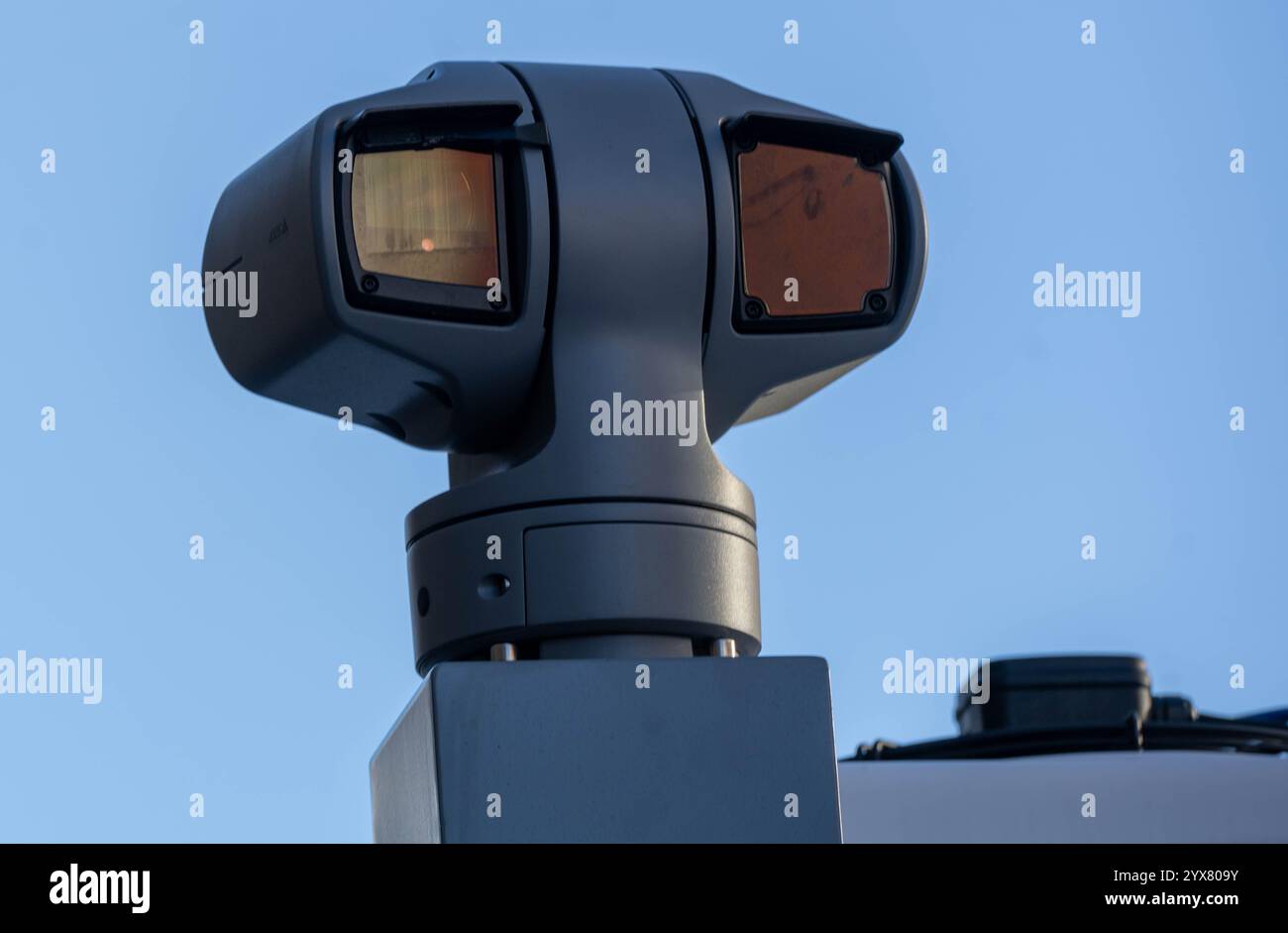 Brentwood Essex 14th Dec 2024 répression du crime de Noël par la police d'Essex en utilisant des fourgonnettes de reconnaissance faciale en direct (LFR) sur la rue High, Brentwood Essex crédit : Ian Davidson / Alamy Live News Banque D'Images