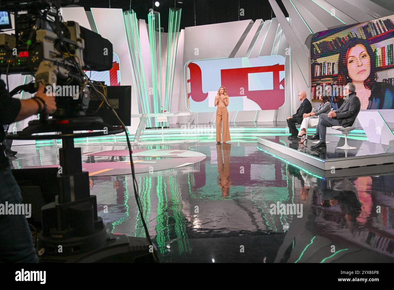 Milan, Italie. 14 décembre 2024. Milan, RAI 3 programme TV 'TV-TALK' dans la photo : le studio crédit : Agence photo indépendante / Alamy Live News Banque D'Images