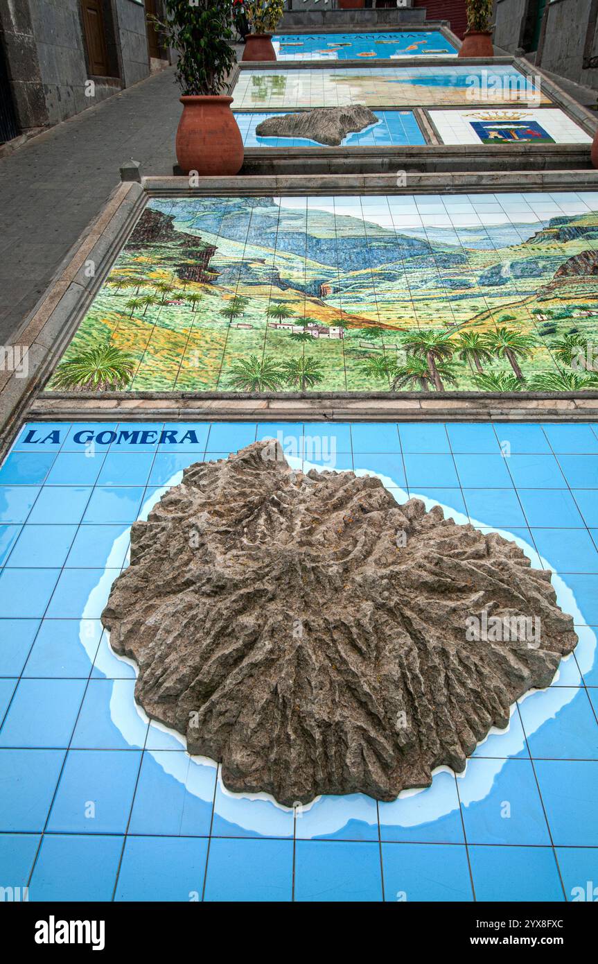 LA GOMERA carte 3D en relief plâtre de l'île de la Gomera dans Firgas Village à Gran Canaria Îles Canaries Espagne Banque D'Images LA GOMERA carte 3D en relief plâtre de l'île de la Gomera dans Firgas Village à Gran Canaria Îles Canaries Espagne Banque D'Images