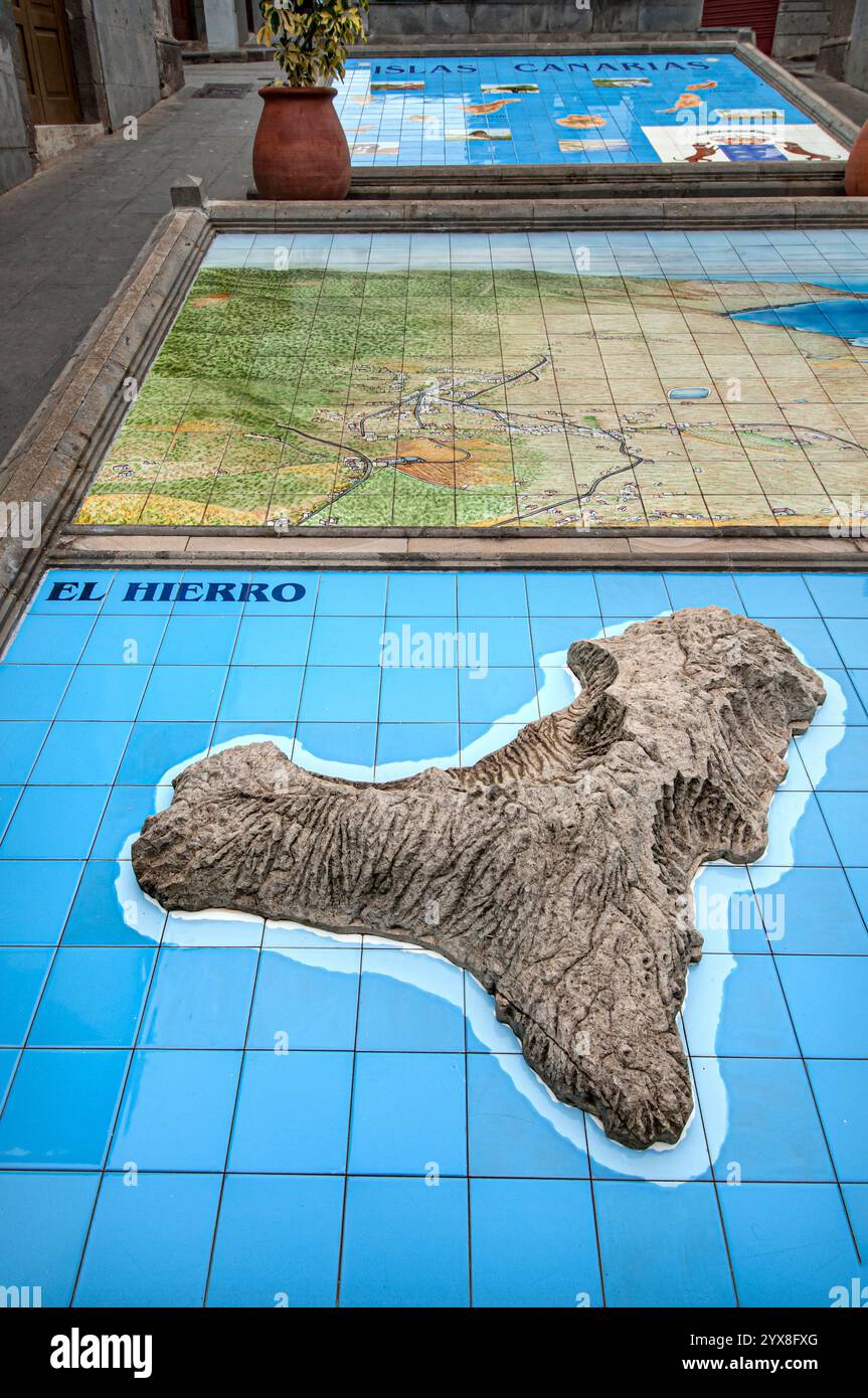 EL HIERRO relief plâtre carte 3D de l'île d'El HIERRO dans le village de Firgas à Gran Canaria Îles Canaries Espagne Banque D'Images EL HIERRO relief plâtre carte 3D de l'île d'El HIERRO dans le village de Firgas à Gran Canaria Îles Canaries Espagne Banque D'Images