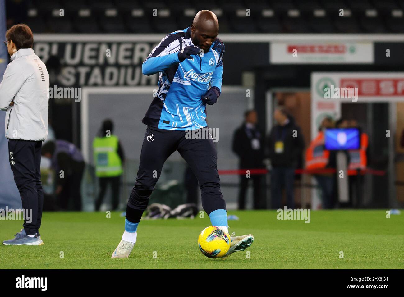 Udine, Italie. 14 décembre 2024. Se réchauffe avant le match de football Serie A entre Udinese et Napoli au stade Bluenergy à Udine, dans le nord-est de l'Italie - samedi 14 décembre 2024 sport - football (photo par Andrea Bressanutti/Lapresse) crédit : LaPresse/Alamy Live News Banque D'Images