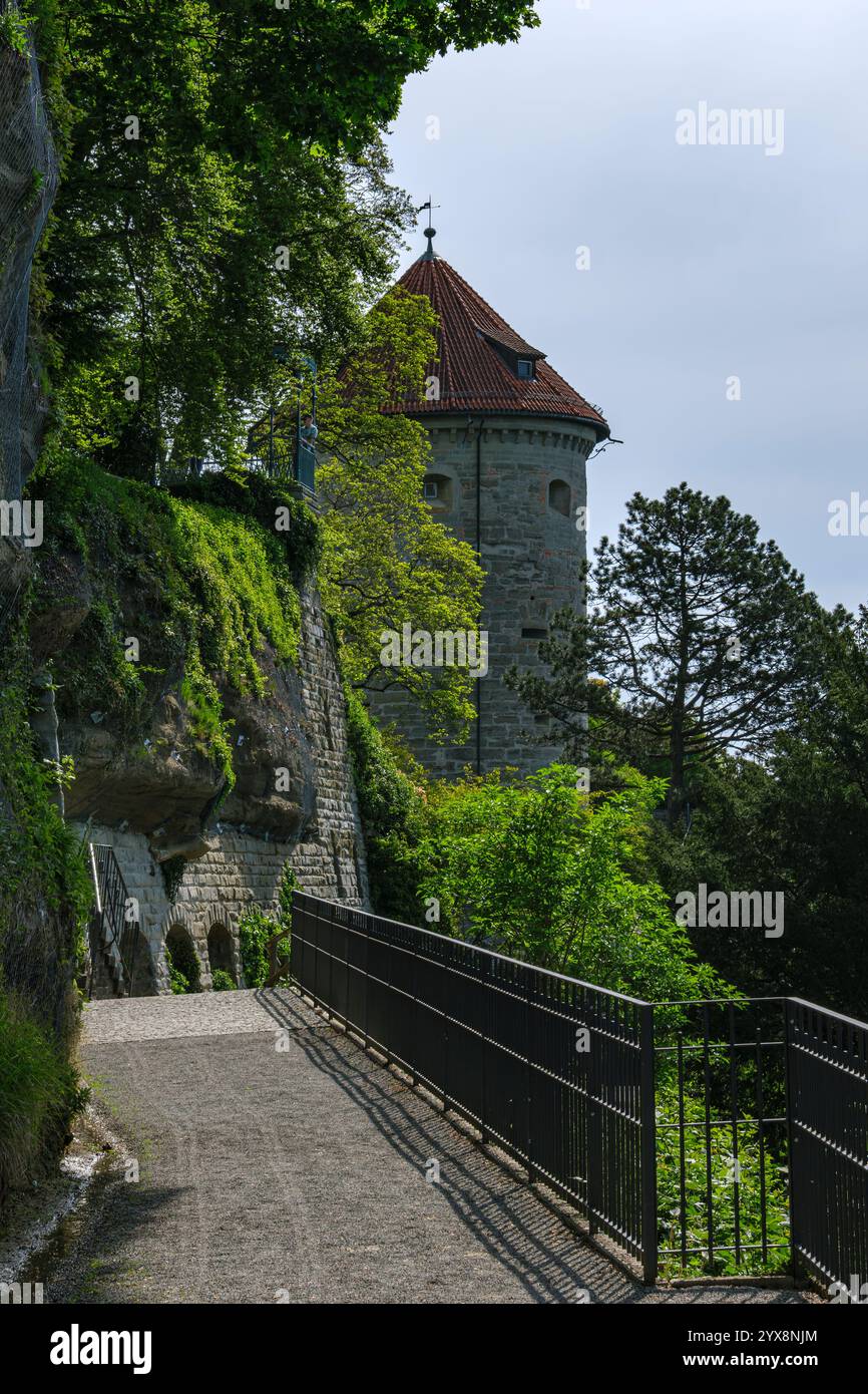 Vue du jardin de la haute ville à la Gallerturm à Gallergraben, Überlingen, Bade-Württemberg, Allemagne. Banque D'Images