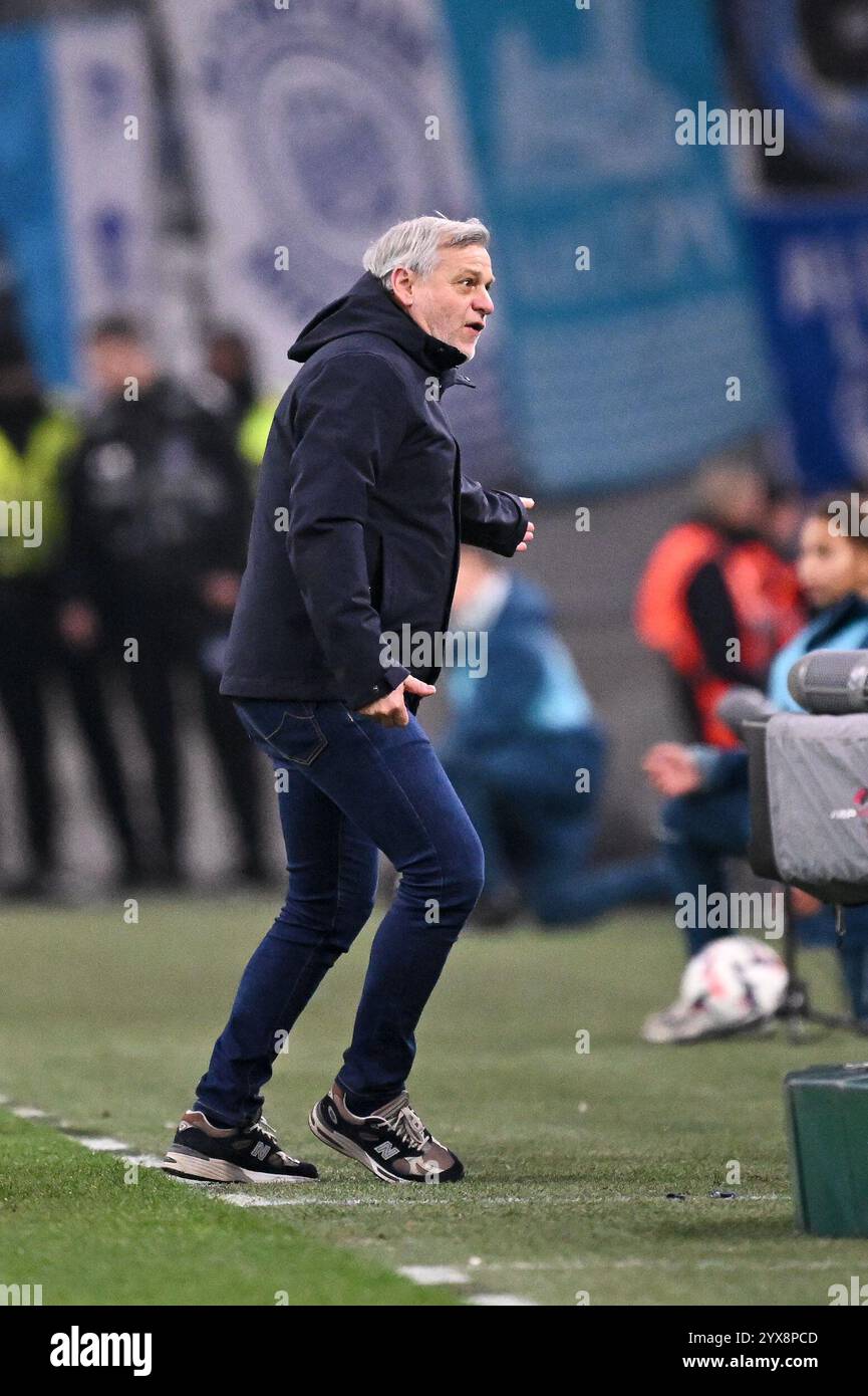 Bruno GENESIO (entraineur Lille LOSC) lors du match de Ligue 1 McDonald's entre Marseille et Lille à Orange Vélodrome le 14 décembre 2024 à Marseille. (Photo Anthony Bibard/FEP/Icon Sport) Banque D'Images