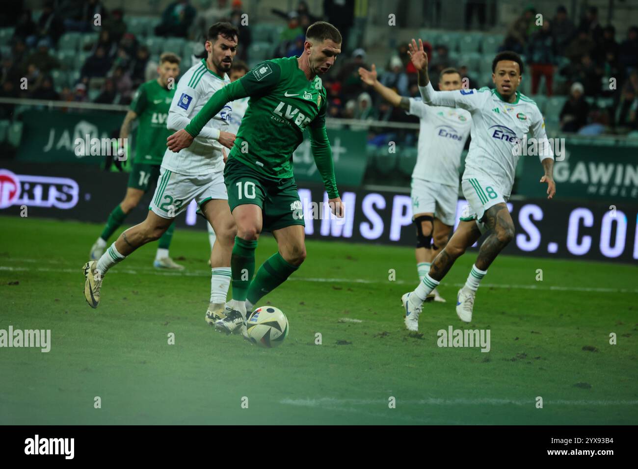 Wroclaw, basse-Silésie, Pologne. 14 décembre 2024. JAKUB SWIERCZOK lors d'un match du PKO Ekstraklasa entre WKS Slask Wroclaw et Radomiak Radom, le 14 décembre 2024. Wroclaw, Pologne. (Crédit image : © Mateusz Birecki/ZUMA Press Wire) USAGE ÉDITORIAL SEULEMENT! Non destiné à UN USAGE commercial ! Banque D'Images