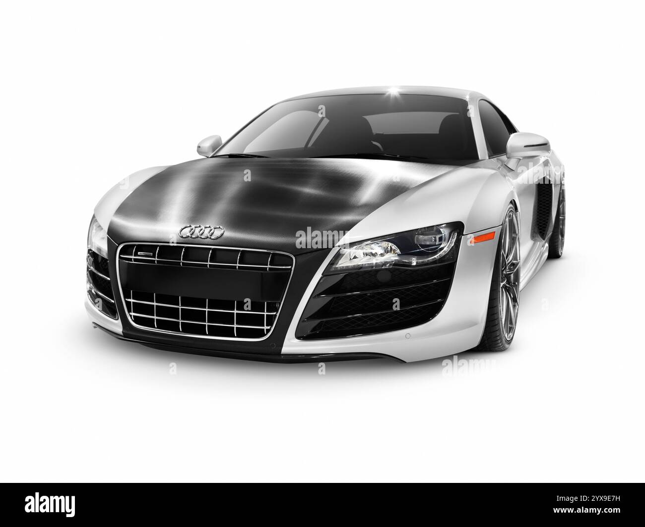 2014 Audi Quattro R8 Twin-turbo édition limitée voiture de sport supercar avec capot en fibre de carbone isolé sur fond blanc avec chemin de découpage Banque D'Images