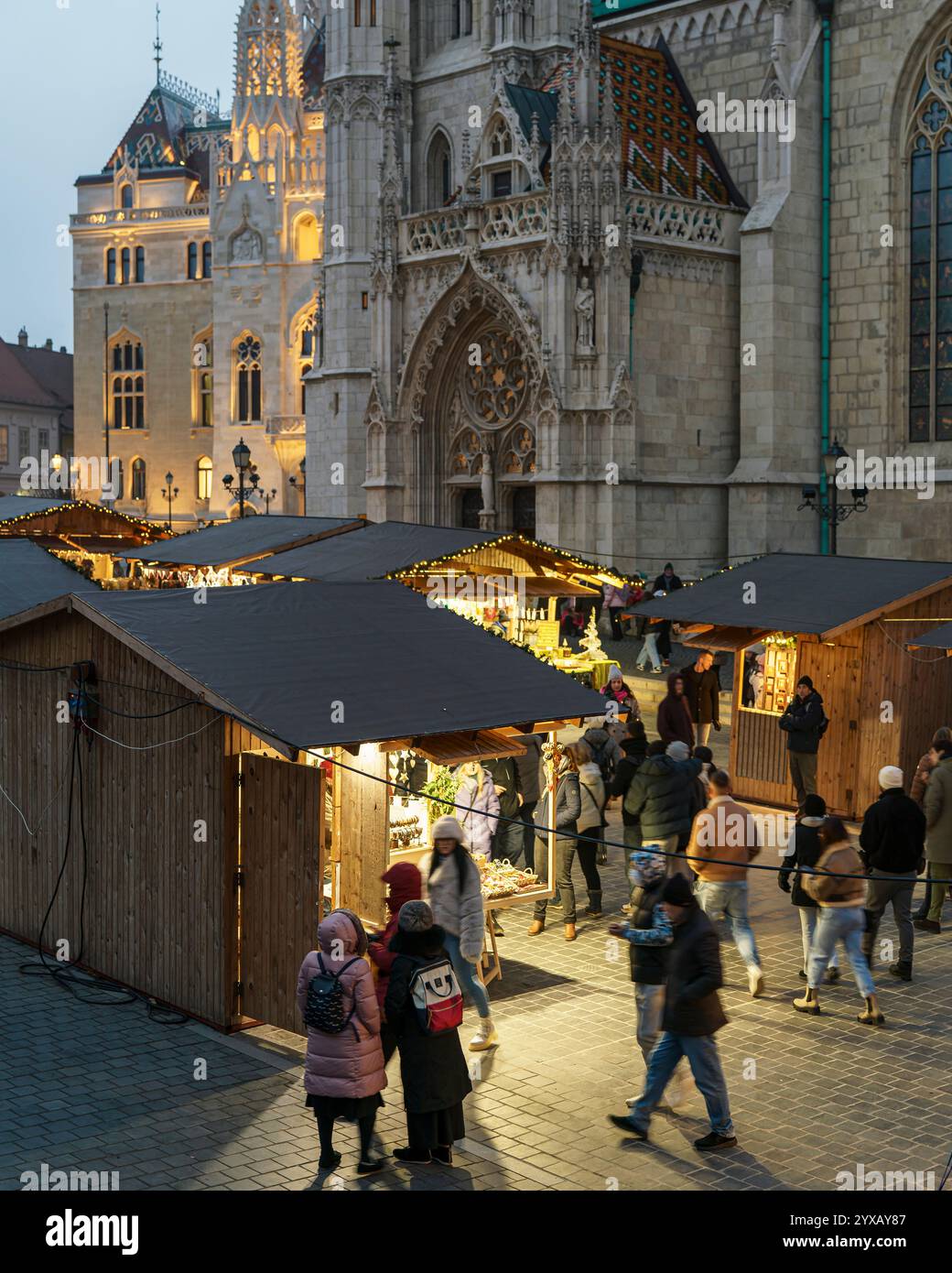 12.09.24. BUDAPEST, HONGRIE. Marché de l'Avent au bastion des pêcheurs à côté de l'église Matthias. Il y a dans le quartier du château de buda. Banque D'Images