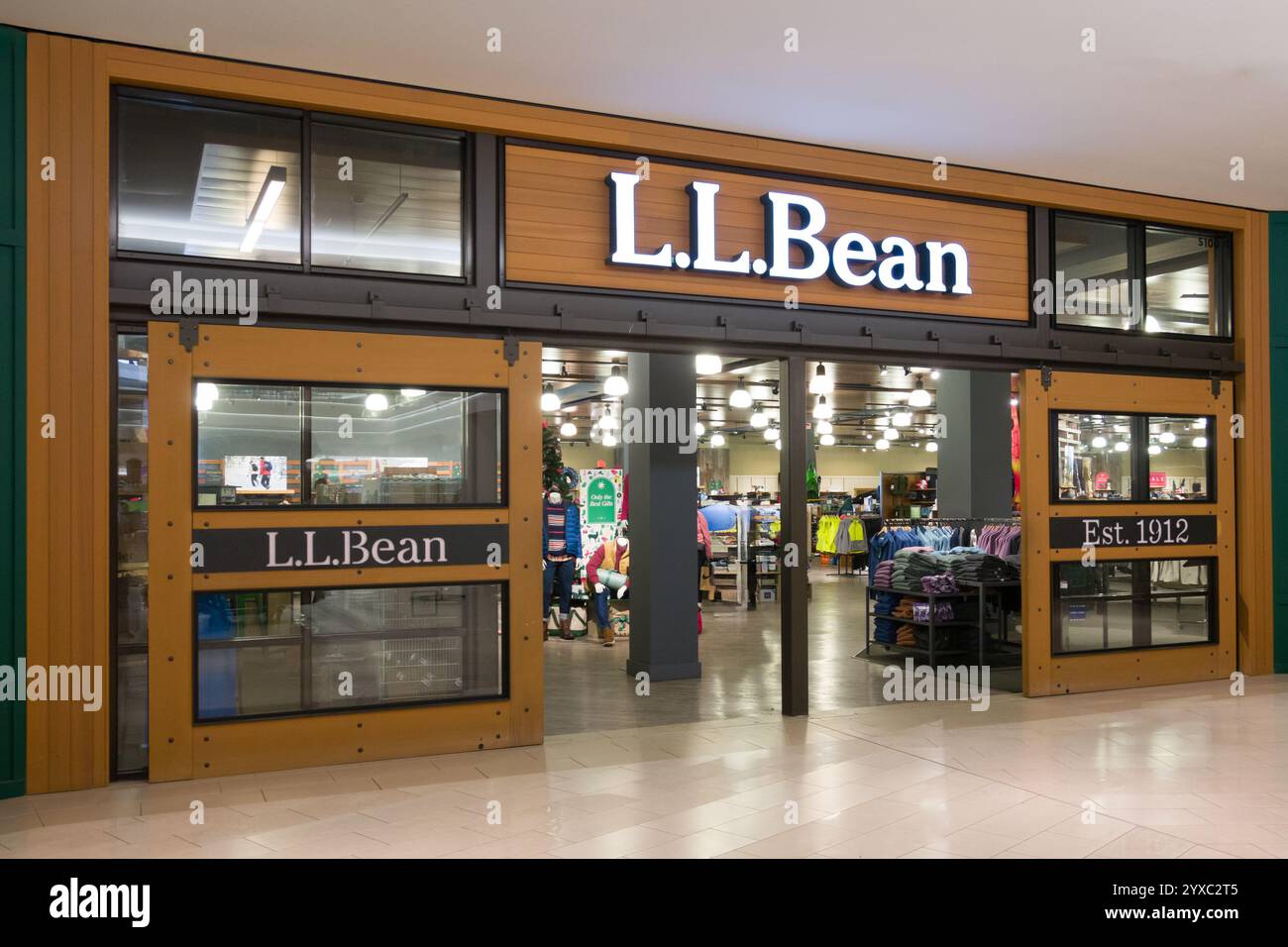 BLOOMINGTON, MN, États-Unis, 13 DÉCEMBRE 2024 : magasin L.L. Bean au Mall of America. Banque D'Images