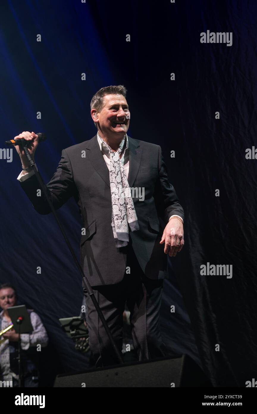 Londres, Royaume-Uni. 15e Dicember 2024. C'est la soirée de renaissance des années 80 à l'O2 Arena alors que Tony Hadley, ancien chanteur du Spandau Ballet, ouvre pour culture Club. Cristina Massei/Alamy Live News. Banque D'Images