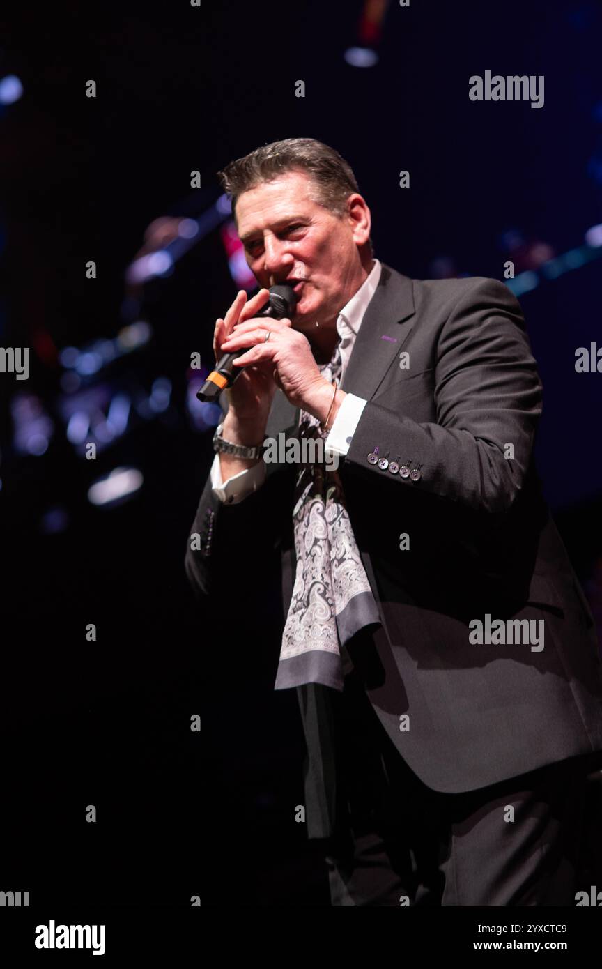 Londres, Royaume-Uni. 15e Dicember 2024. C'est la soirée de renaissance des années 80 à l'O2 Arena alors que Tony Hadley, ancien chanteur du Spandau Ballet, ouvre pour culture Club. Cristina Massei/Alamy Live News. Banque D'Images Londres, Royaume-Uni. 15e Dicember 2024. C'est la soirée de renaissance des années 80 à l'O2 Arena alors que Tony Hadley, ancien chanteur du Spandau Ballet, ouvre pour culture Club. Cristina Massei/Alamy Live News. Banque D'Images