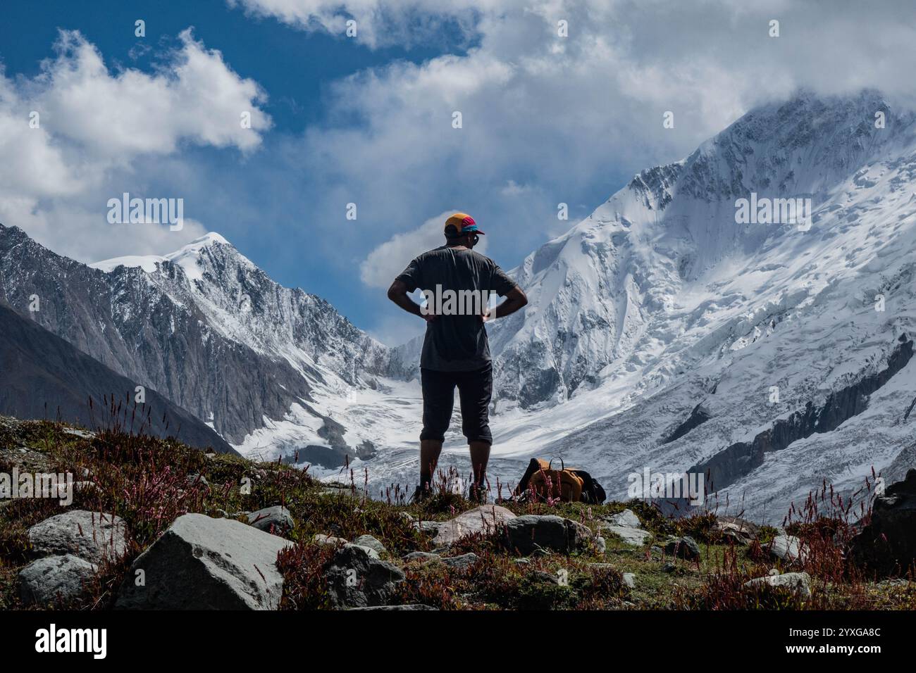 Vues incroyables sur Diran et le glacier Minapin depuis le camp de base de Rakaposhi, Minapin, Nagar, Baltistan, Pakistan Banque D'Images
