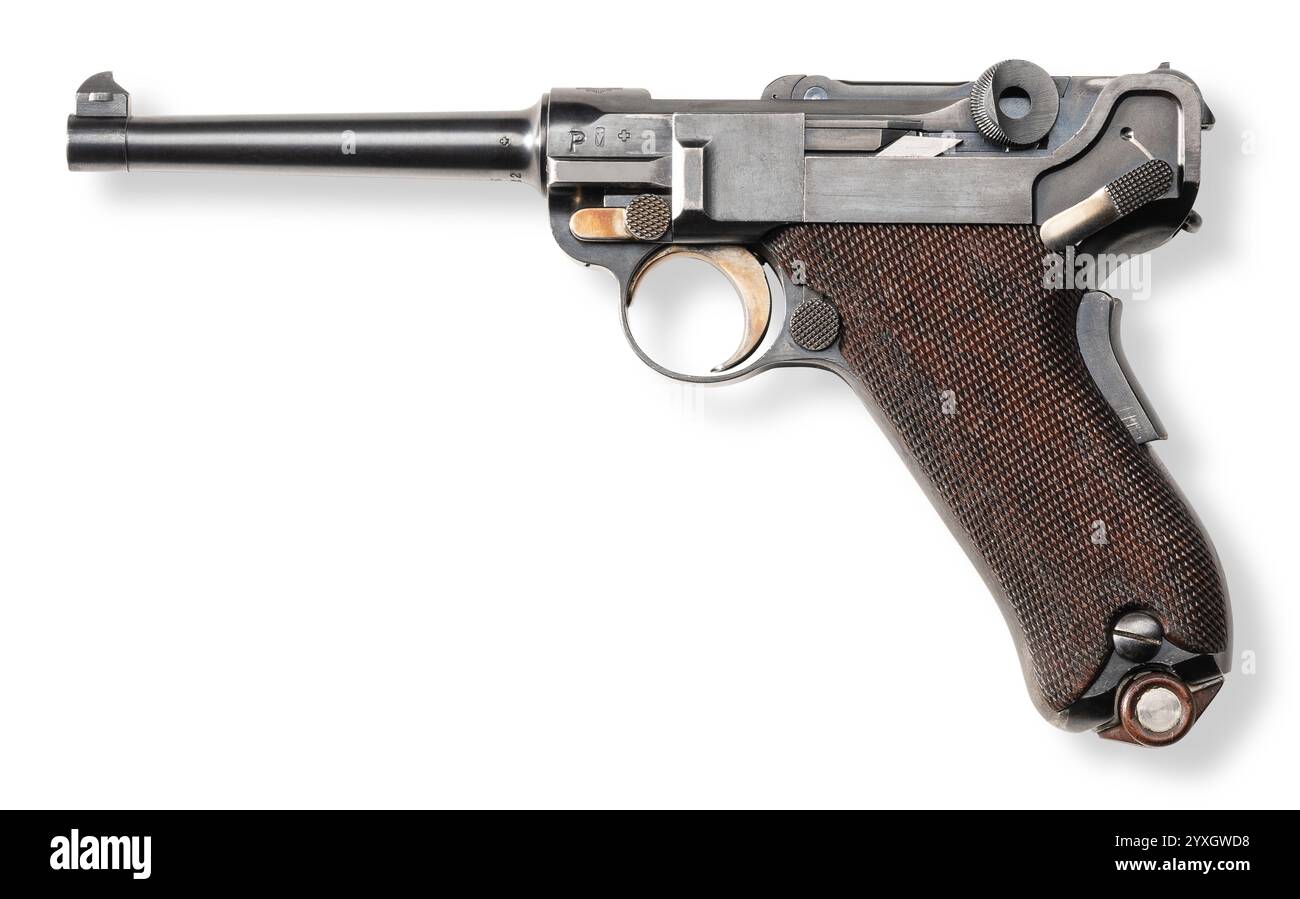 Plan en studio d'un DWM Mod. 1900 E-suffixe Luger pistolet historique sur fond blanc avec ombre portée Banque D'Images
