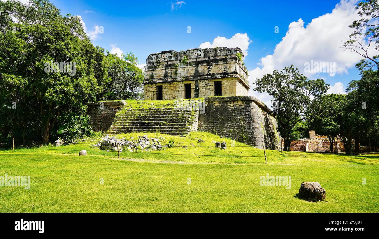 Vue de la Maison Rouge ou Chichanchob, appelé Casa Colorado, Casa Roja localement, un temple cérémoniel dans le complexe du temple à Chichen Itza, Mexique Banque D'Images