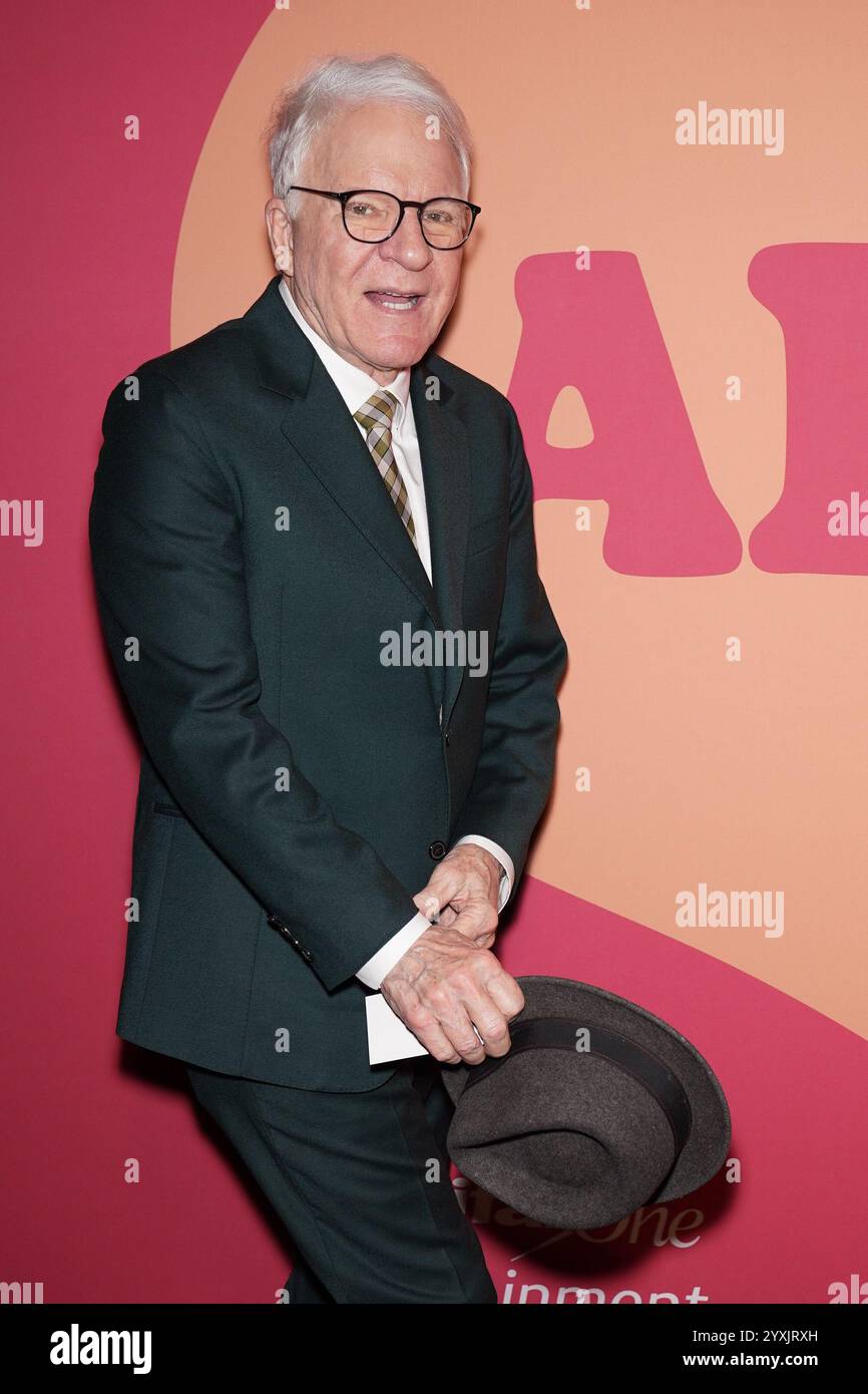NY. 16 décembre 2024. Steve Martin à Arrivals for ALL IN : COMEDY ABOUT LOVE DE SIMON RICH Gala performance, Hudson Theatre, New York, NY, 16 décembre, 2024. crédit : Kristin Callahan/Everett Collection/Alamy Live News Banque D'Images