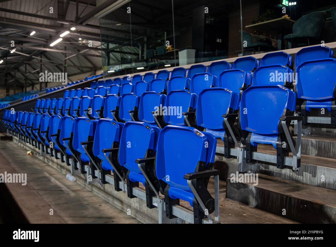 Eindhoven, pays-Bas. 17 décembre 2024. Eindhoven - Jan Louwers Stadion siège au deuxième tour de la saison KNVB Beker 2024/2025, la coupe nationale néerlandaise. Le match se déroule entre le FC Eindhoven et l'Excelsior Rotterdam au Jan Louwers Stadion le 17 décembre 2024 à Eindhoven, aux pays-Bas. (VK Sportphoto/Nick Koole) crédit : Yannick Verhoeven/Alamy Live News Banque D'Images