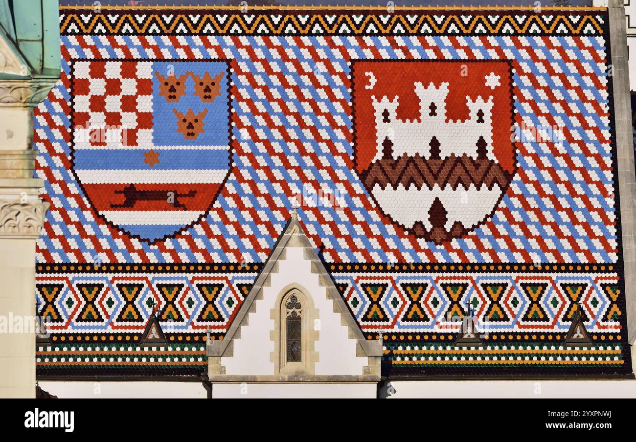 Tuiles de toit colorées de l'église St Marc à Zagreb, détail Croatie Banque D'Images