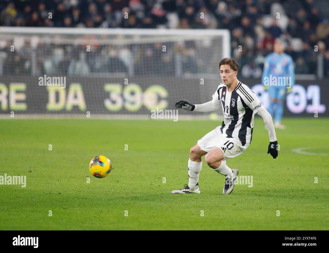 Turin, Italie. 17 décembre 2024. Kenan Yildiz du Juventus FC lors de la Coppa Italia 2024/25, match de football entre la Juventus FC et Cagliari Calcio, le 17 décembre 2024, au stade Allianz Turin Italie. Crédit : Nderim Kaceli/Alamy Live News Banque D'Images Turin, Italie. 17 décembre 2024. Kenan Yildiz du Juventus FC lors de la Coppa Italia 2024/25, match de football entre la Juventus FC et Cagliari Calcio, le 17 décembre 2024, au stade Allianz Turin Italie. Crédit : Nderim Kaceli/Alamy Live News Banque D'Images
