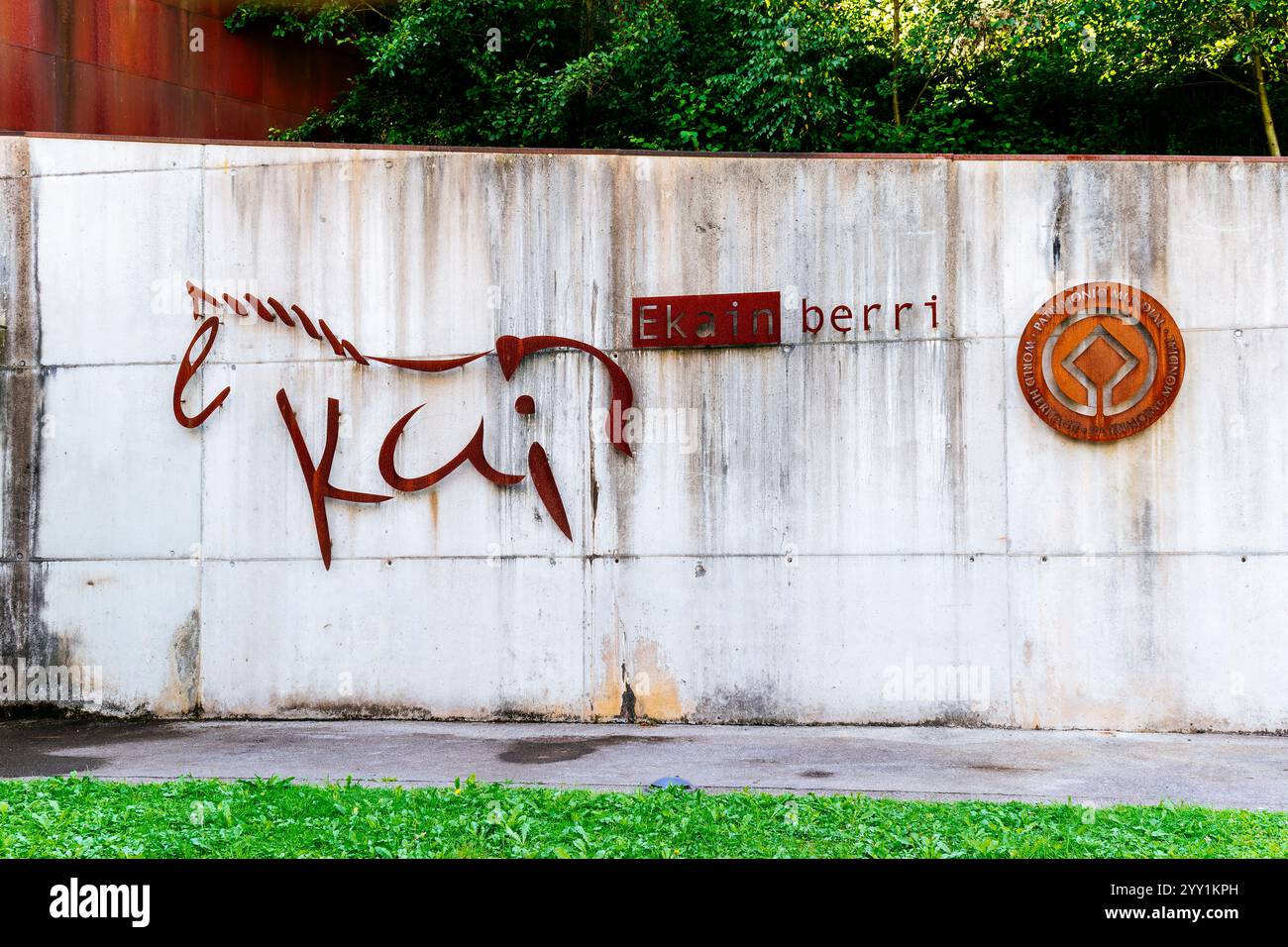 Bâtiment du musée qui abrite le néocave Ekain. Musée Ekainberri. Zestoa, Deva, Guipuzkoa, pays Basque, Espagne, Europe Banque D'Images
