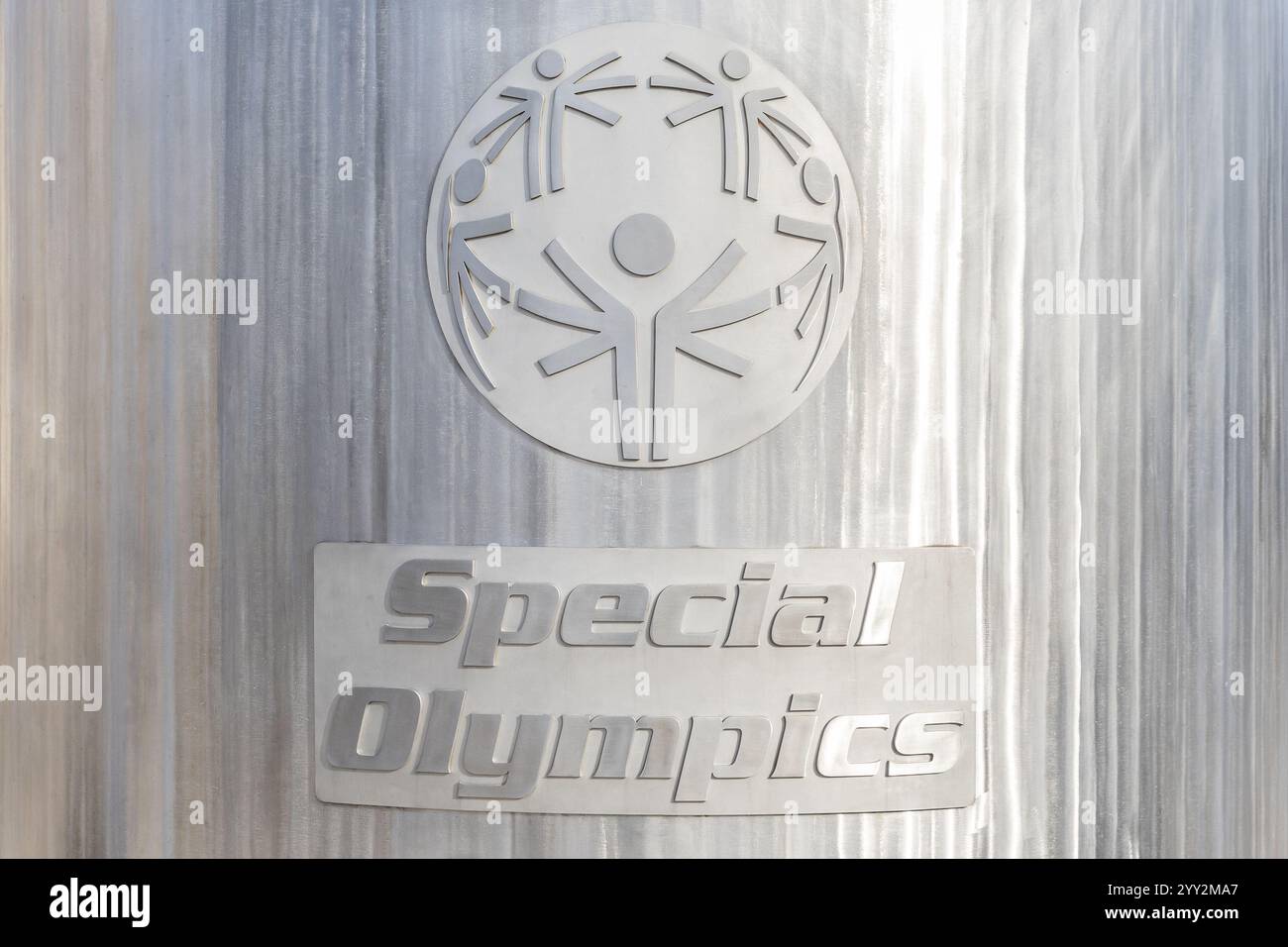 La sculpture de la flamme éternelle de l'espoir, située à l'extérieur de Soldier Field, doit honorer le 50e anniversaire des Jeux olympiques spéciaux de Chicago en 2018. Banque D'Images