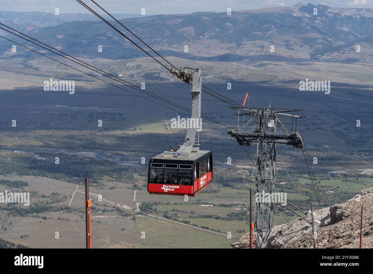 13 septembre 2023 : Jackson, Wyoming : le tramway aérien de la télécabine Jackson Hole ski Resort emmène les visiteurs dans la montagne pendant l'été pour le tourisme Banque D'Images