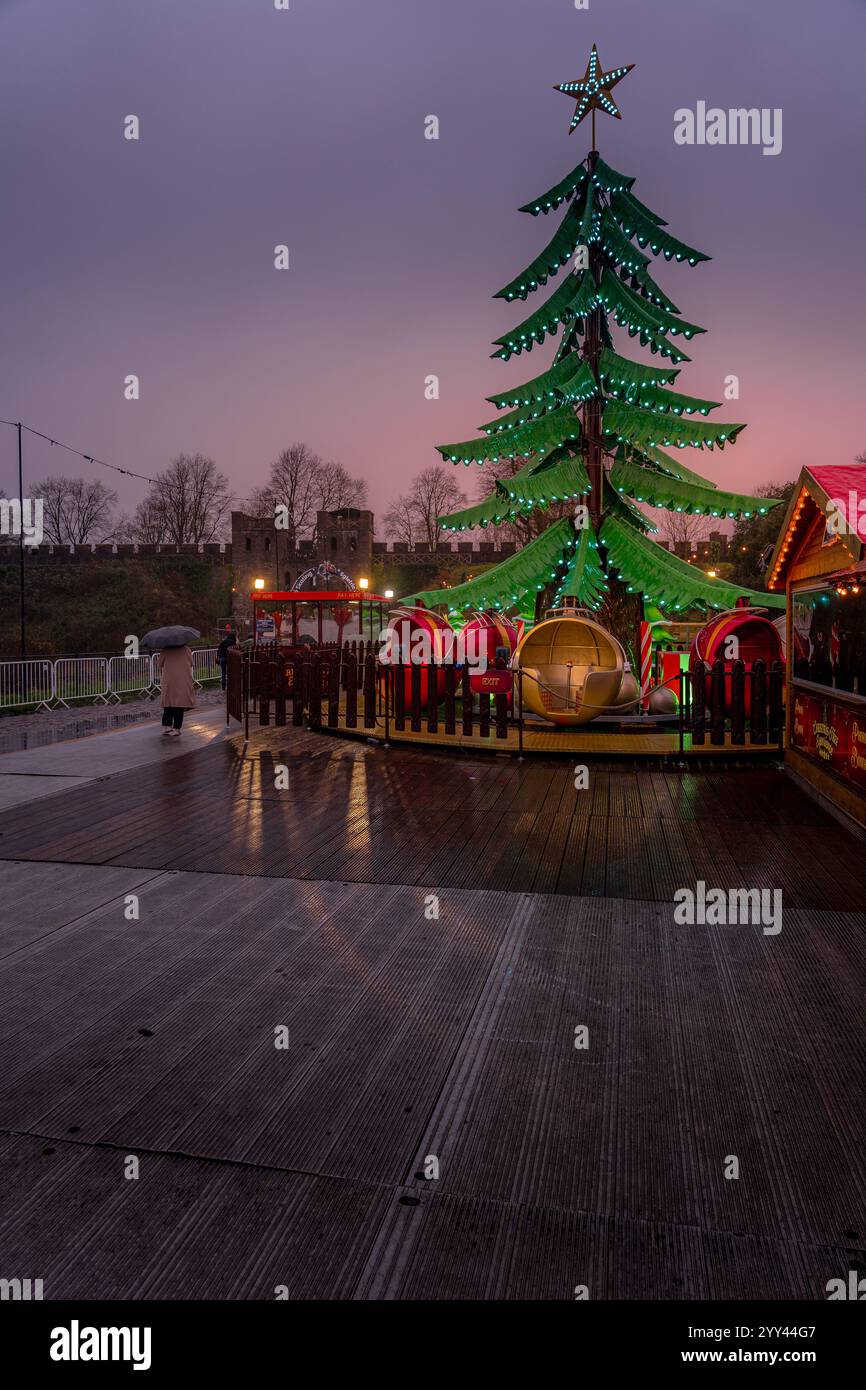 Le pays des merveilles hivernales de Cardiff dans le parc du château de Cardiff, au sud du pays de Galles Banque D'Images