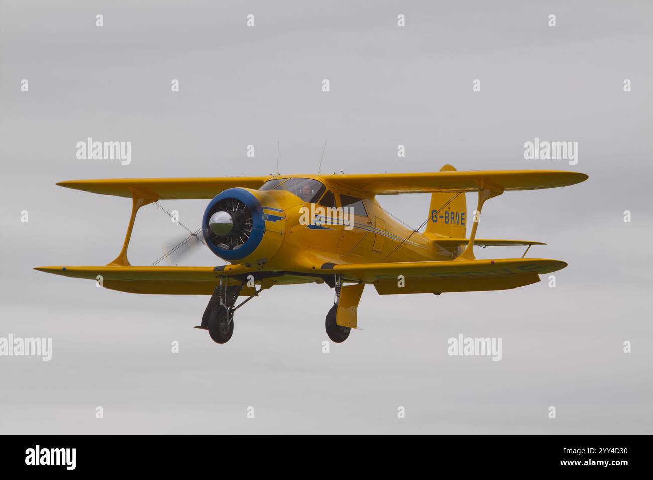 Beechcraft Model 17 Staggerwing avion en vol Banque D'Images