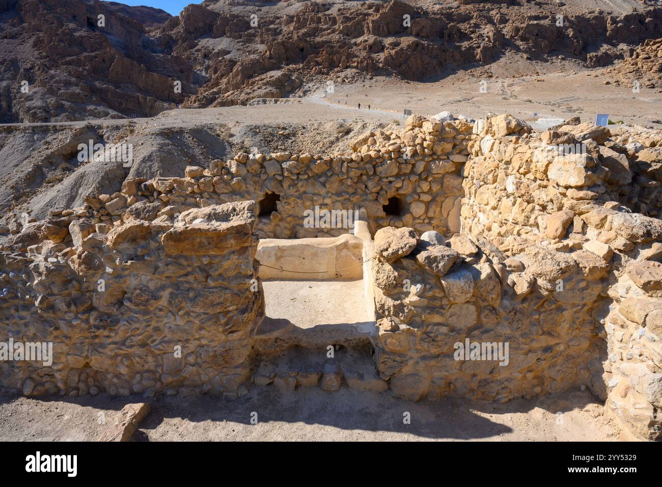 Un bain rituel juif au site archéologique de Qumran sur la rive de la mer morte, en Cisjordanie, Israël Qumran était habité par une secte juive de la Banque D'Images