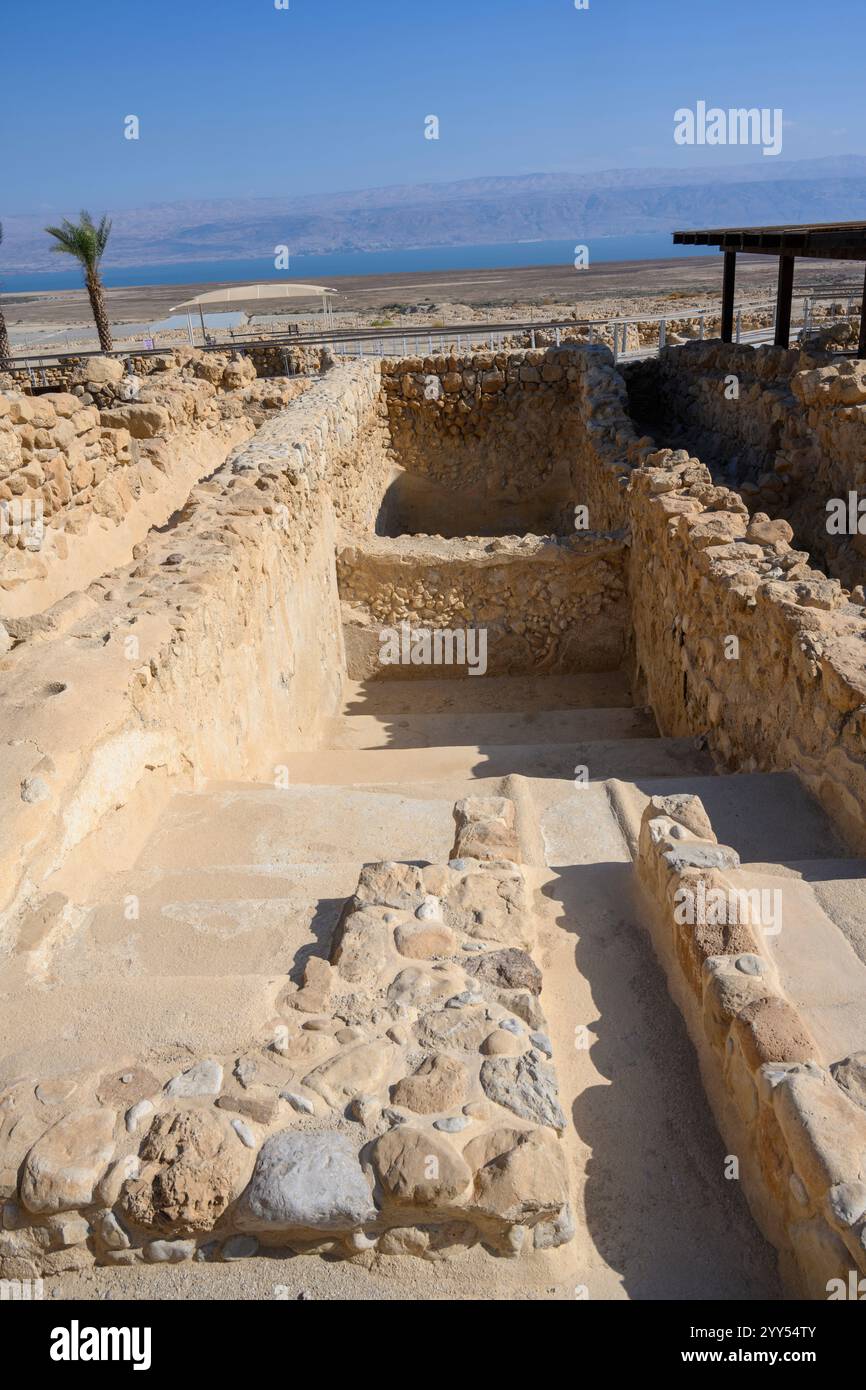 Un bain rituel juif au site archéologique de Qumran sur la rive de la mer morte, en Cisjordanie, Israël Qumran était habité par une secte juive de la Banque D'Images