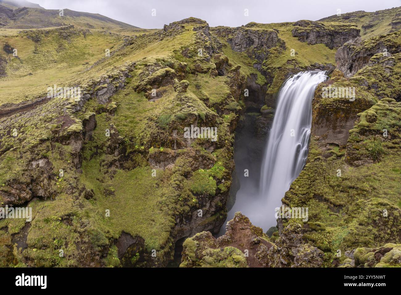 Skalabrekkufoss, rivière Skoga au-dessus de Skogafoss, SuÃ°urland, Islande, Europe Banque D'Images