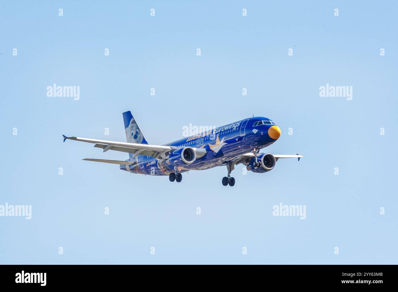 D-ABDQ Airbus A320-214 Eurowings Europa Park Livery London Heathrow UK 21-08-2019 Banque D'Images