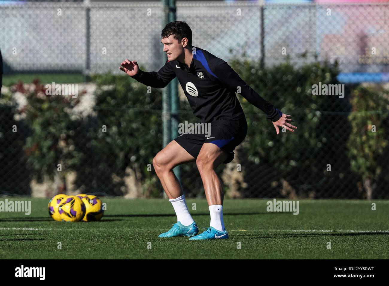 Andreas Christensen during the training day of FC Barcelona ahead the Spanish League, La Liga EA Sports, football match against Atletico de Madrid at Ciudad Esportiva Joan Gamper on December 20, 2024 in Sant Joan Despi, Barcelona, Spain. AFP7 20/12/2024 (Europa Press via AP) Banque D'Images