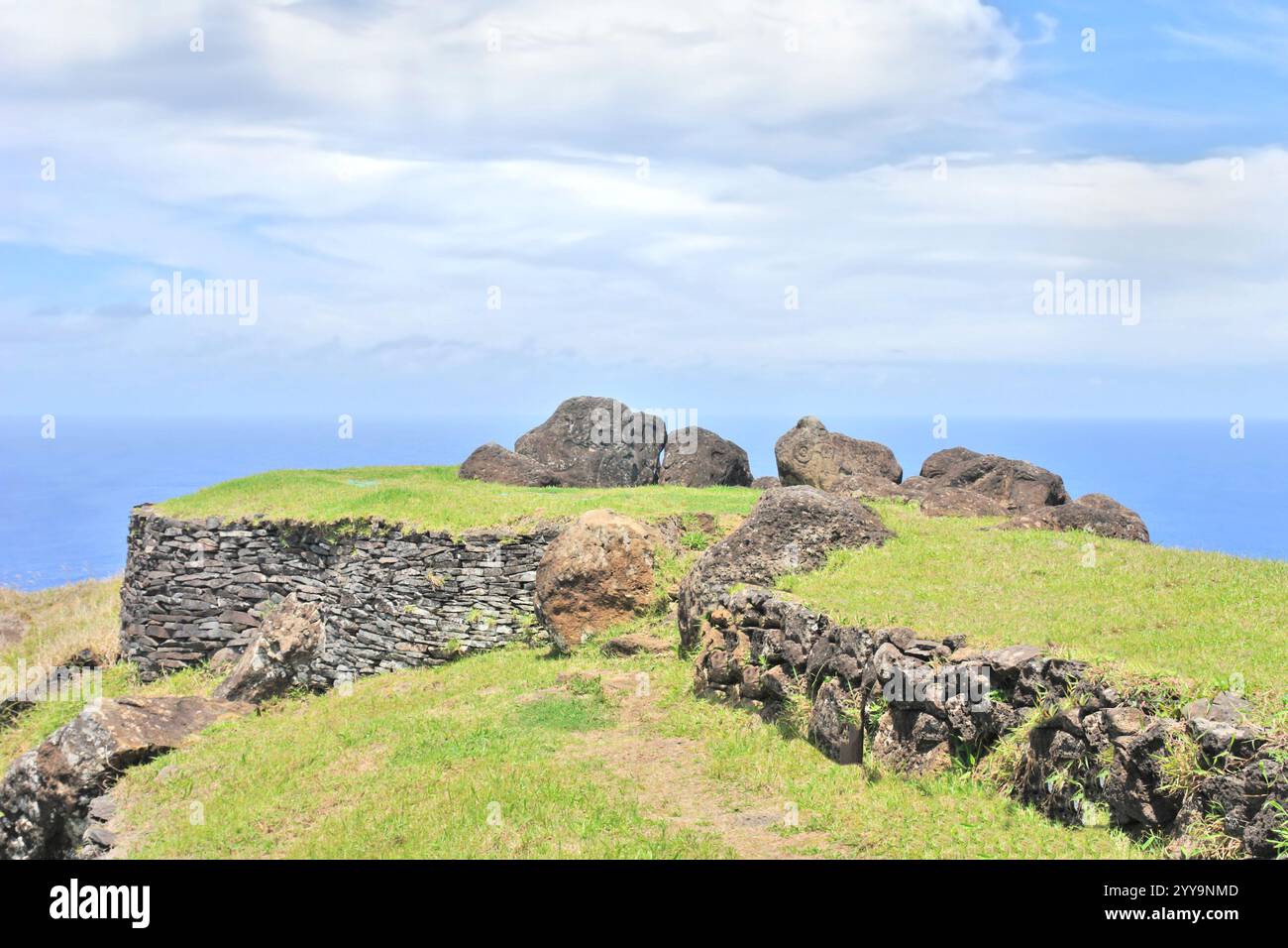 Rano Kau et village cérémoniel d'Orongo sur l'île de Pâques, Chili Banque D'Images
