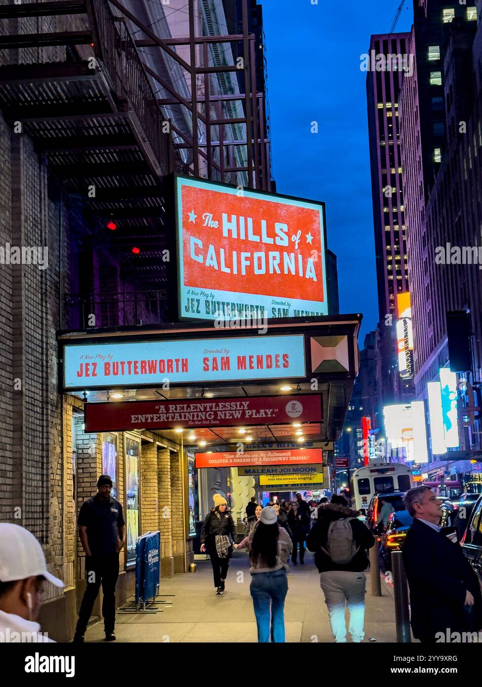 'The Hills of California' au Broadhurst Theater, écrit par Jez Butterworth et réalisé par Sam Mendez, New York City, NY, USA Banque D'Images