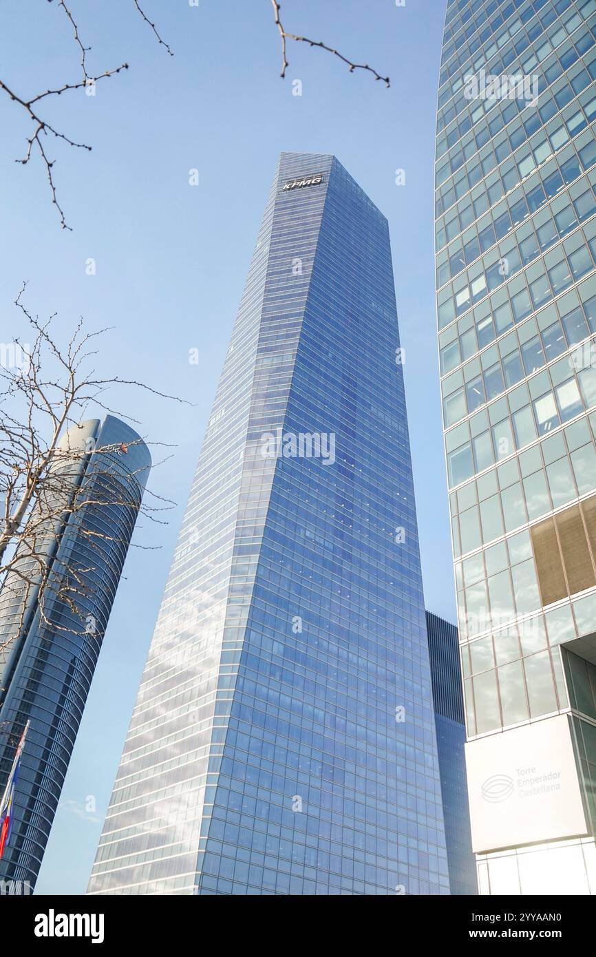 Torre de cristal Tour cristal, l'un des quatre gratte-ciel du quartier des affaires du Paseo de la Castellana, Madrid, Espagne Banque D'Images