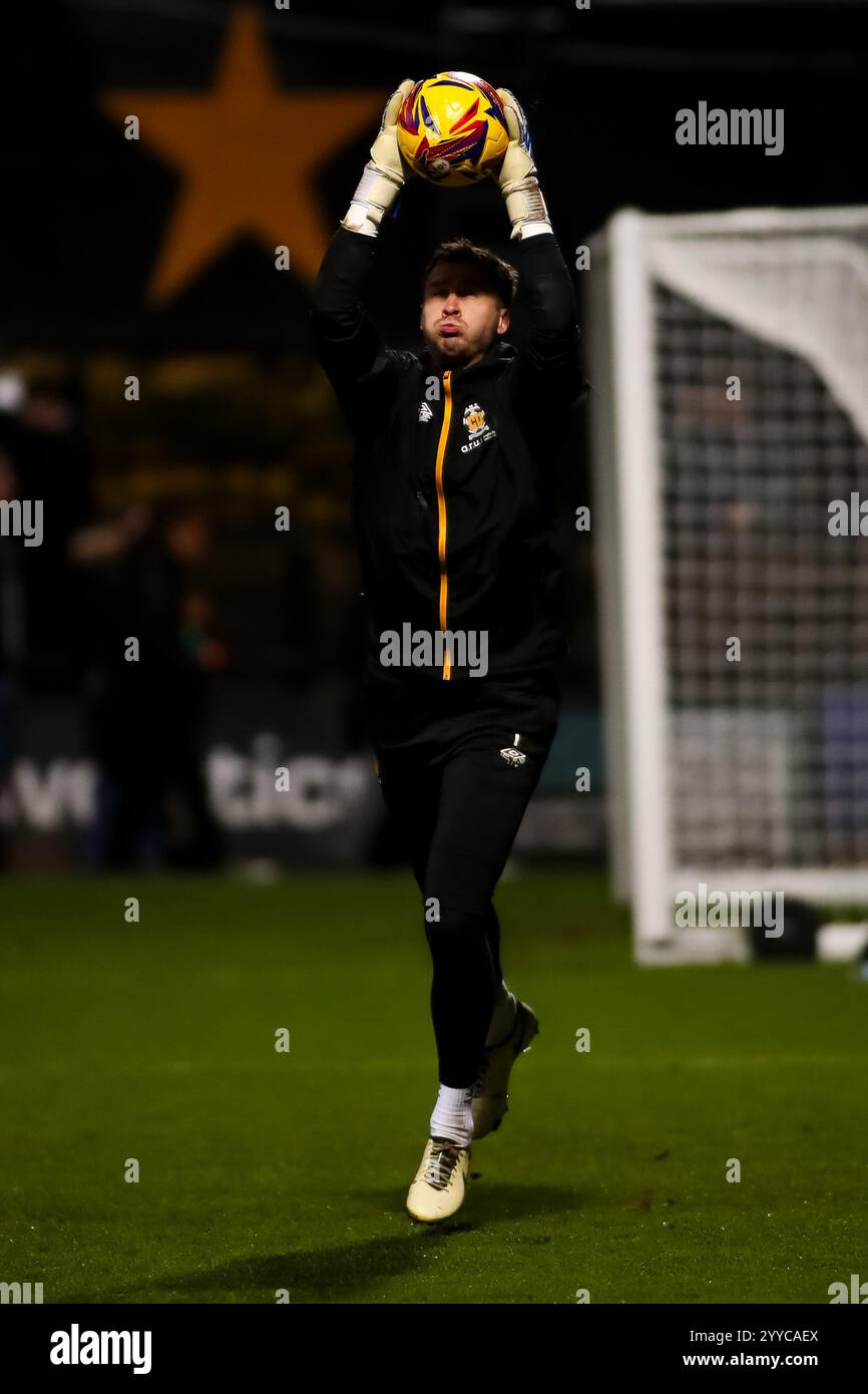 Vicente Reyes de Cambridge United s'échauffe avant le match EFL League One entre Cambridge United et Huddersfield Town Banque D'Images