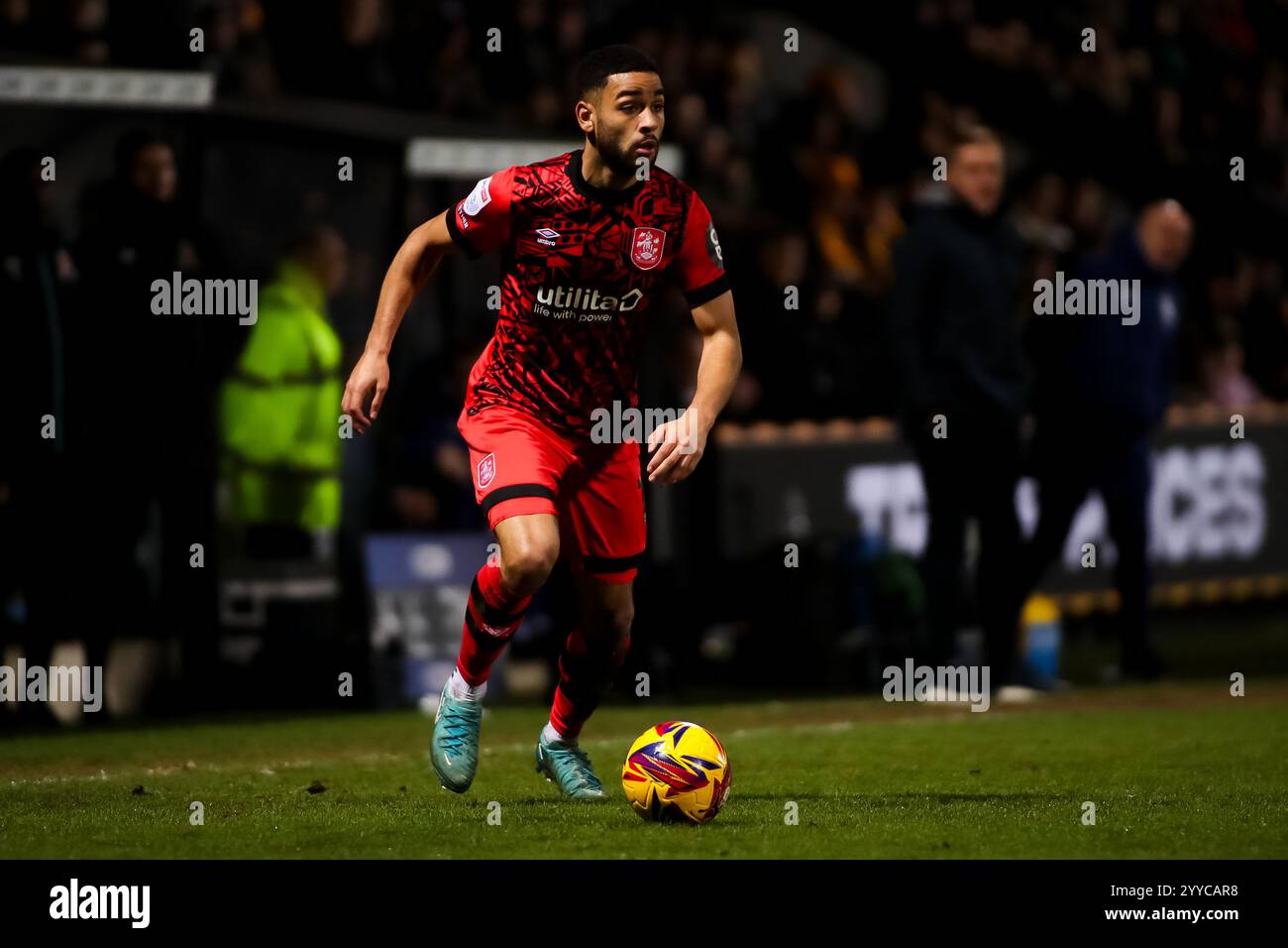 Brodie Spencer de Huddersfield Town lors du match EFL League One entre Cambridge United et Huddersfield Town Banque D'Images