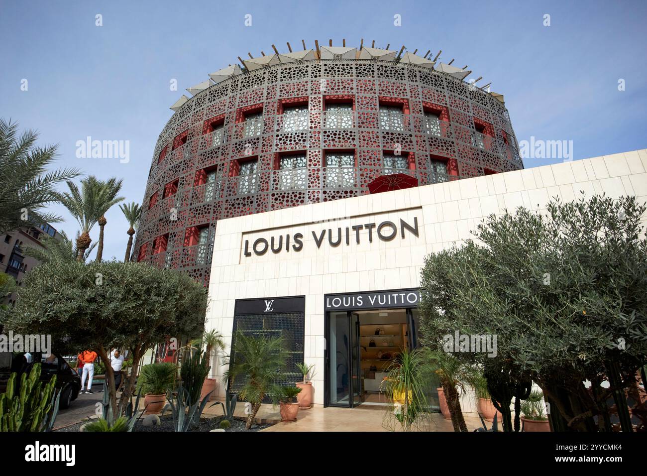 hôtel nobu et magasin louis vuitton dans le quartier haut de gamme de l'hivernage marrakech, maroc Banque D'Images