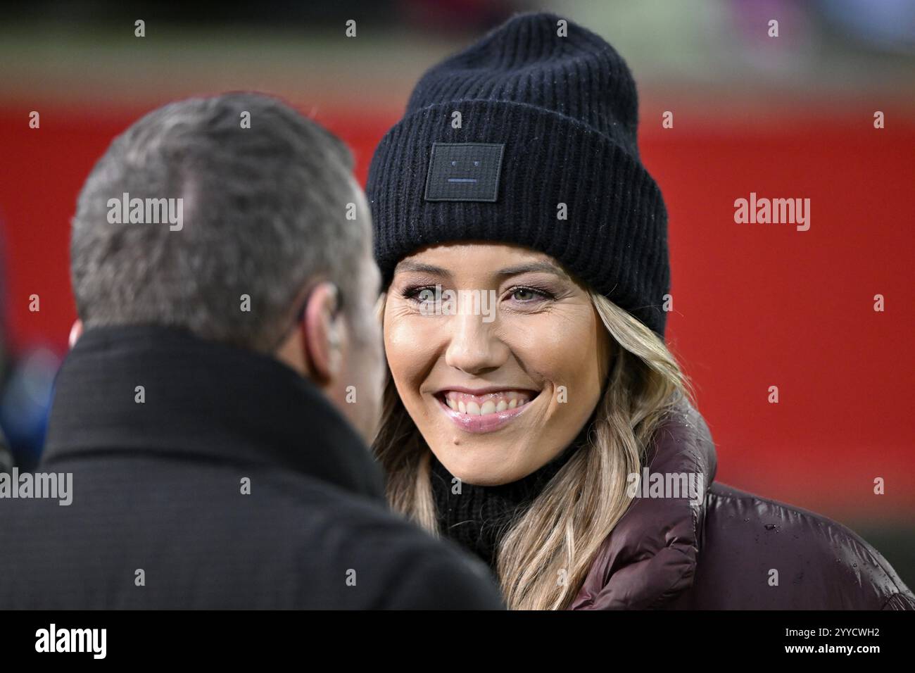Lothar Matthaeus, expert RTL TV, portrait, en discussion avec Laura Papendick, journaliste présentatrice, sourires, UEFA Conference League, Voith-Arena, Heidenhe Banque D'Images