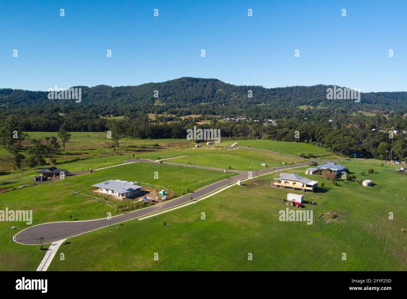 Subdivision aérienne de banlieue sur le bord de Nimbin Northern Rivers Nouvelle-Galles du Sud Australie Banque D'Images