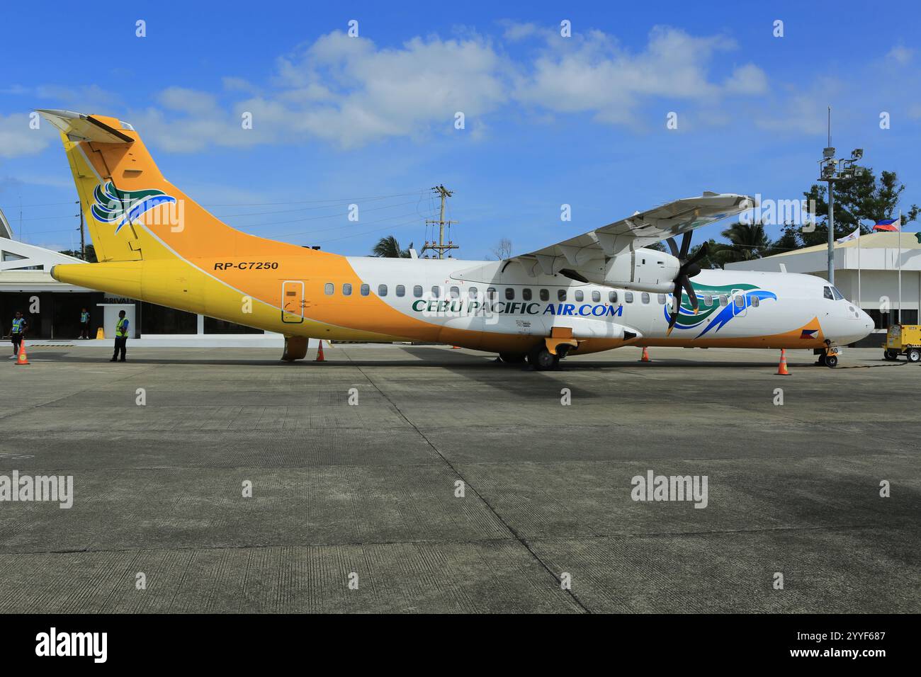 Le château de Bratislava, le Parlement et le Danube à Bratislava,belle journée d'automne,Slovaquie Banque D'Images