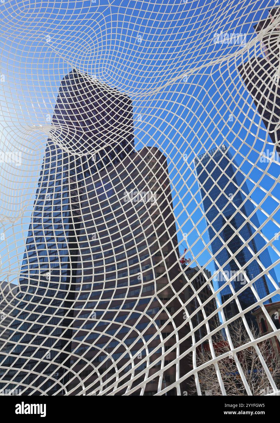Vue de l'intérieur sculpture Jaume Plensa Wonderland dans le centre-ville de Calgary, Canada. 1er avril 2024. Photo éditoriale Banque D'Images