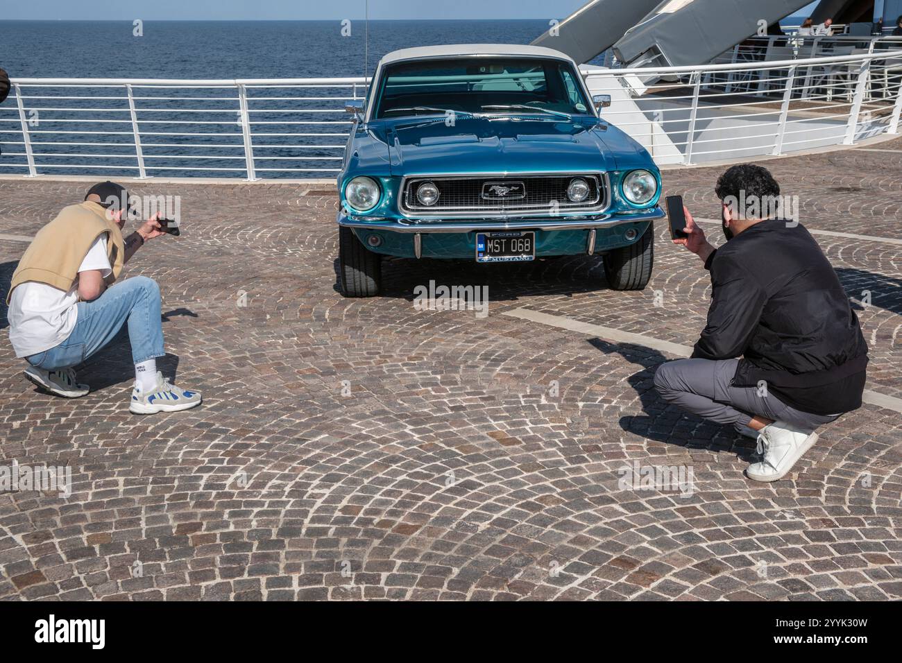 Photographie d'une Ford Mustang classique lors d'un rallye de l'American car Club of Malta, Qawra, Malte Banque D'Images