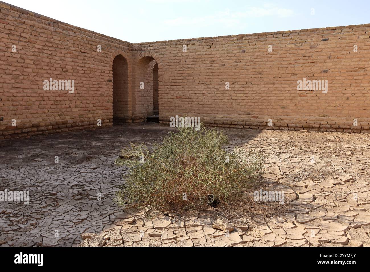 La Maison du Prophète Abraham a restauré ziggourat dans l'ancien Ur, temple sumérien, Irak Banque D'Images