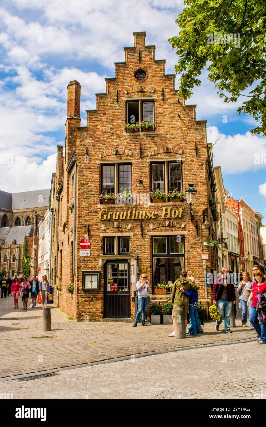 Scène de rue Gruuthuse Hof, Bruges, Flandre occidentale, Belgique. Banque D'Images