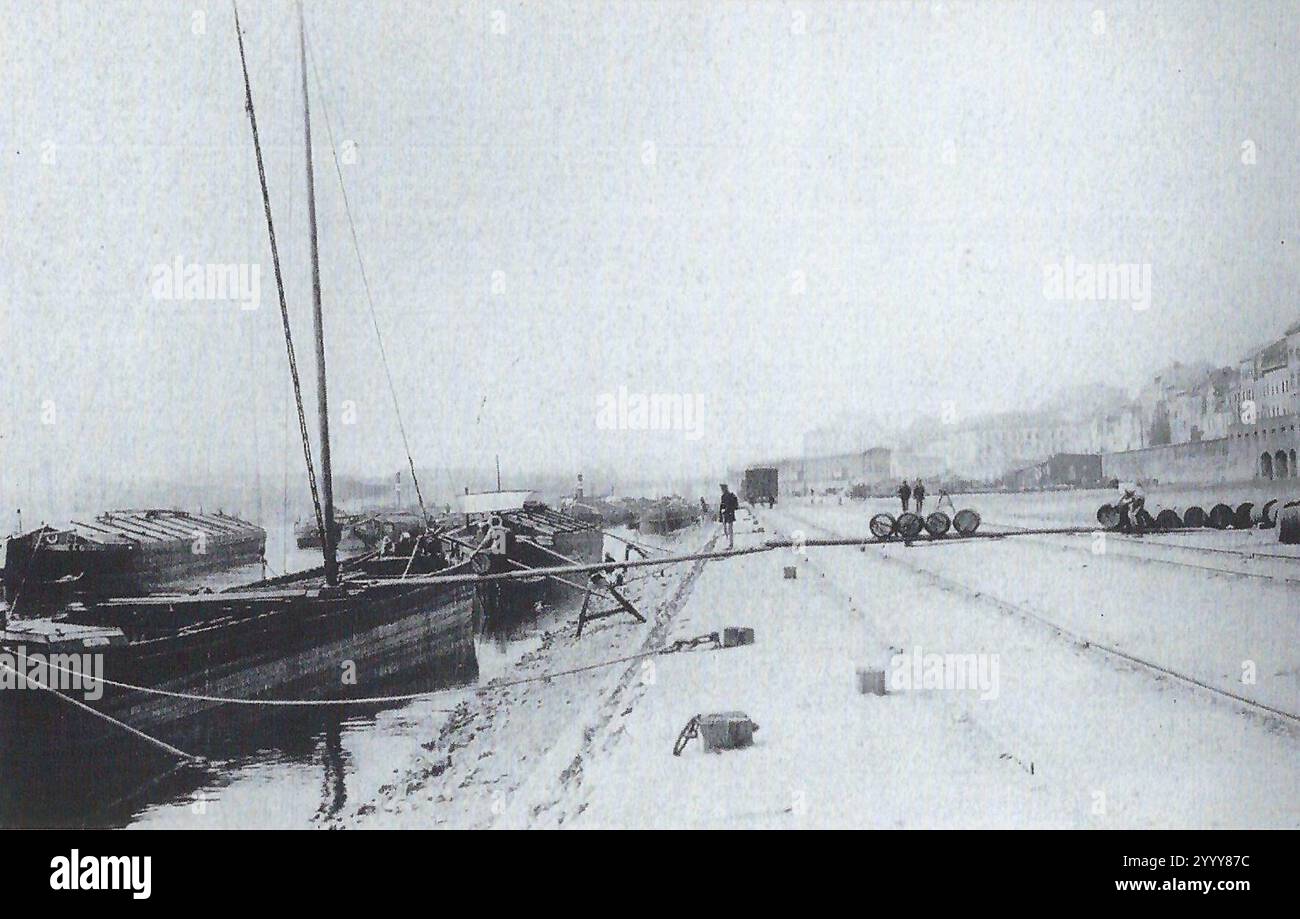 Elbufer vor der Altstadt Magdeburgs. Banque D'Images